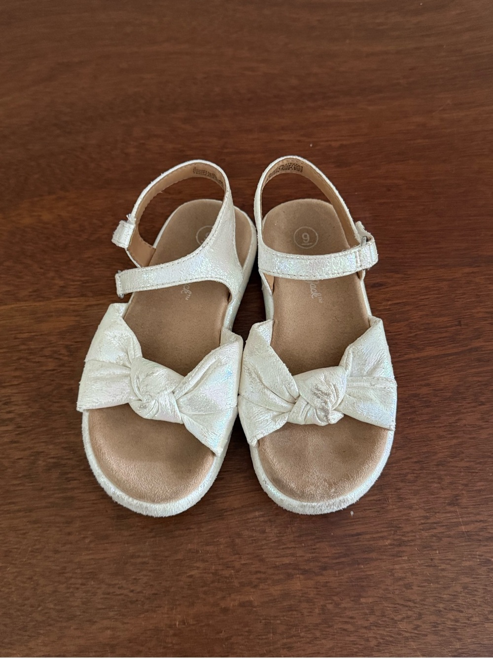 Cat & Jack Girls Cream Metallic Bow Sandals